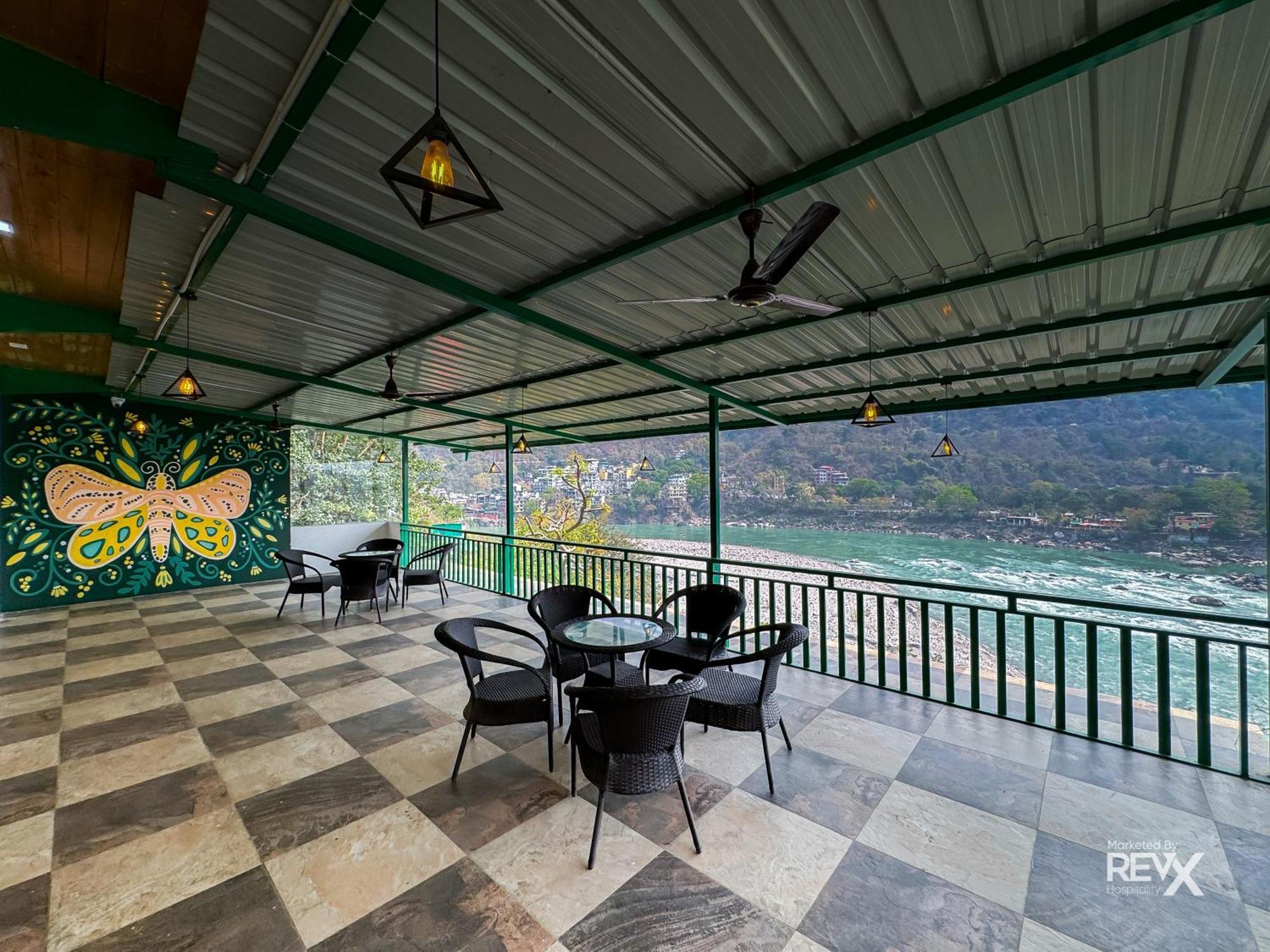 מלון רישיקש The Leisure Cave On The Ganges מראה חיצוני תמונה
