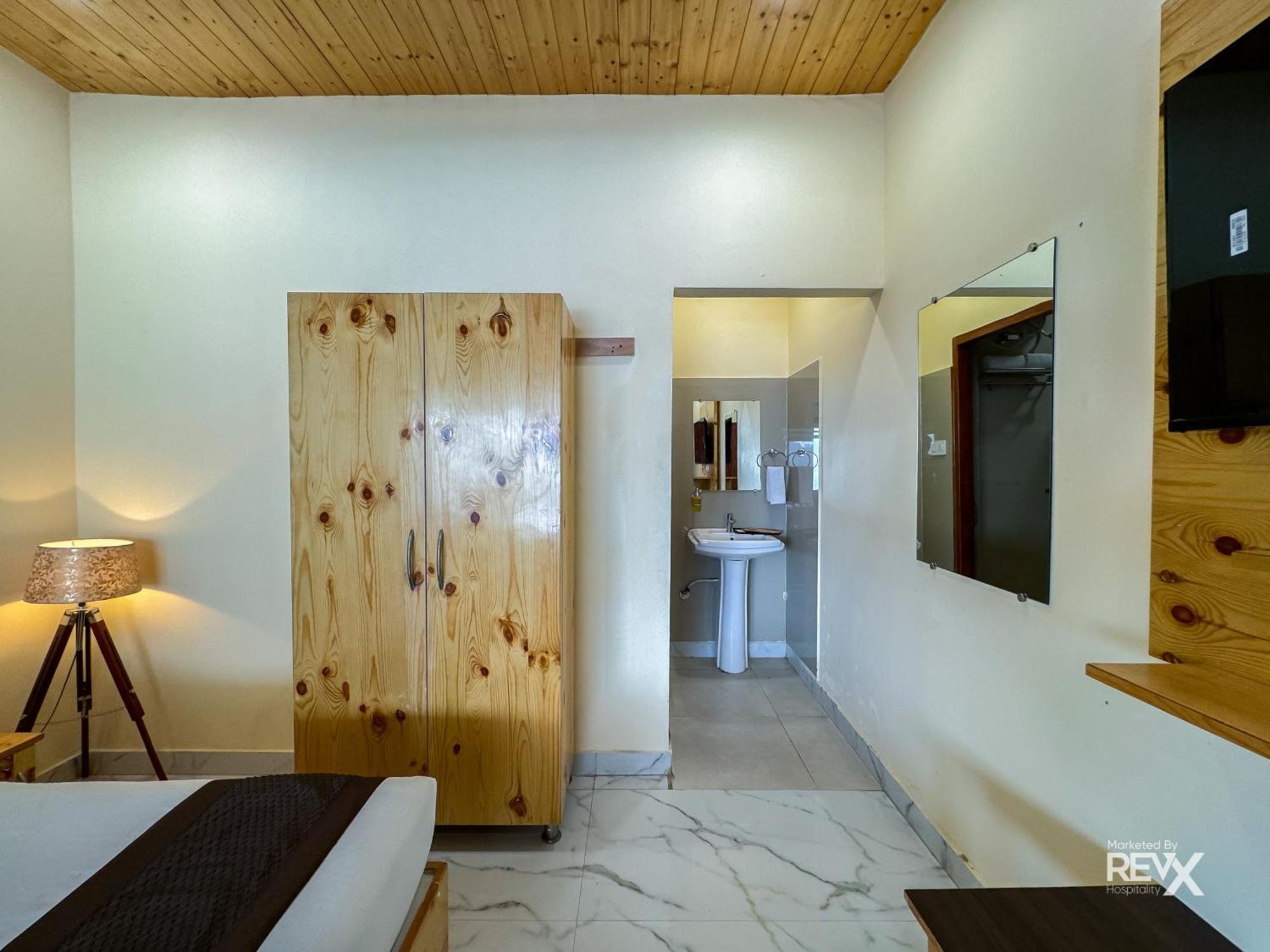 מלון רישיקש The Leisure Cave On The Ganges מראה חיצוני תמונה